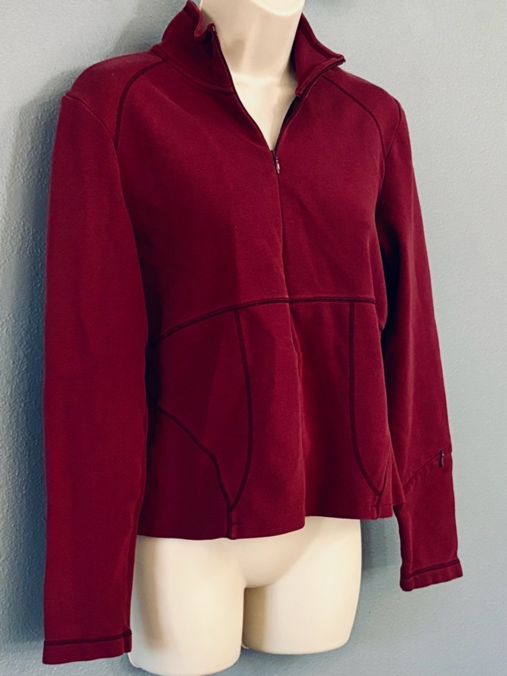 Athleta Burgundy Half Zip Performance Jacket M Thumbholes Running